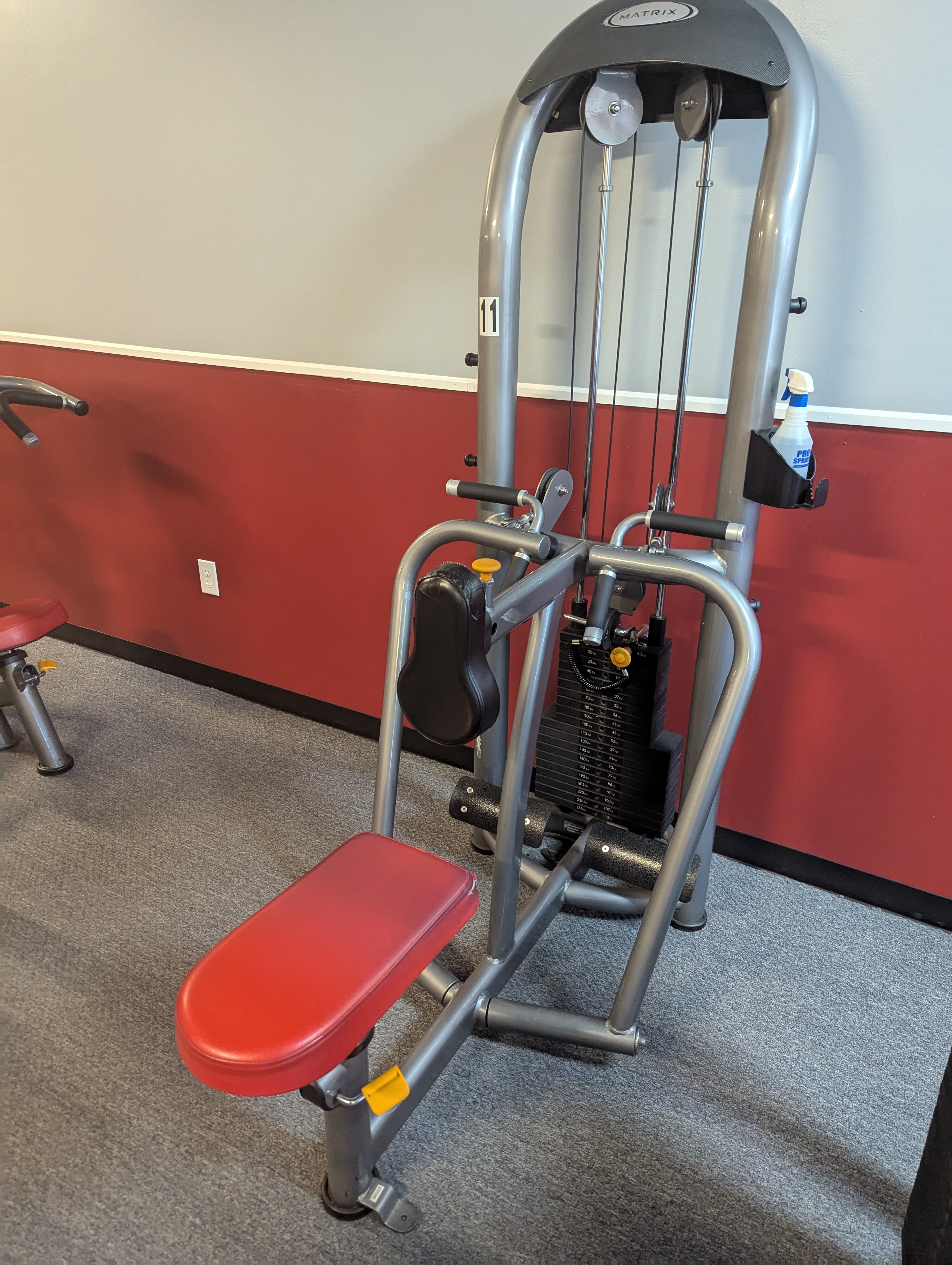 Matrix seated row machine